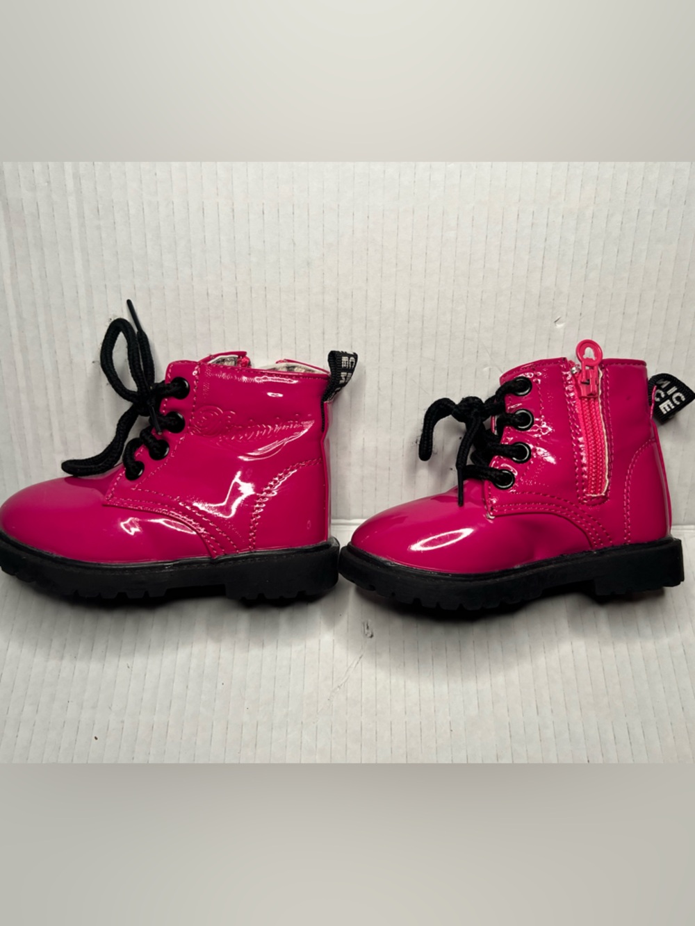 Boots Glossy Pink Plaid Lining Lace/Zip Up Girl's Size 21/Size 5 US Dinimigi